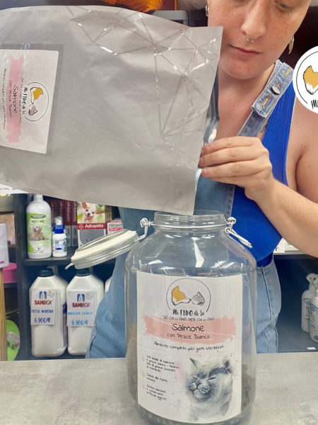 Cibo per animali domestici a Finale Ligure